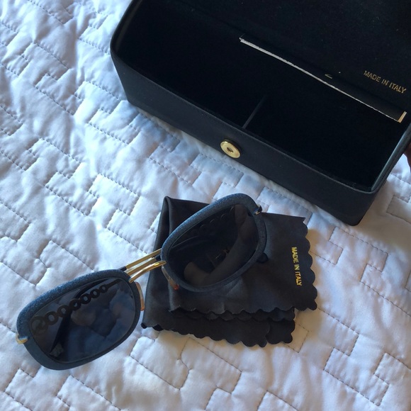 St. John vintage sunglasses❗️ - Picture 2 of 5